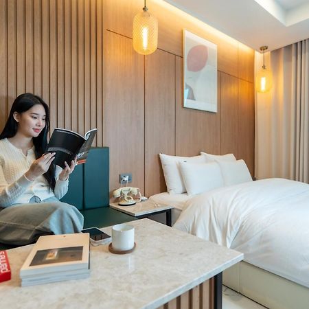 Jecheon Hound Hotel Chech'ŏn Buitenkant foto
