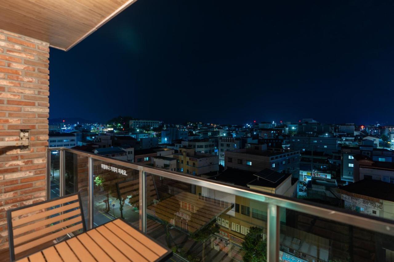 Jecheon Hound Hotel Chech'ŏn Buitenkant foto