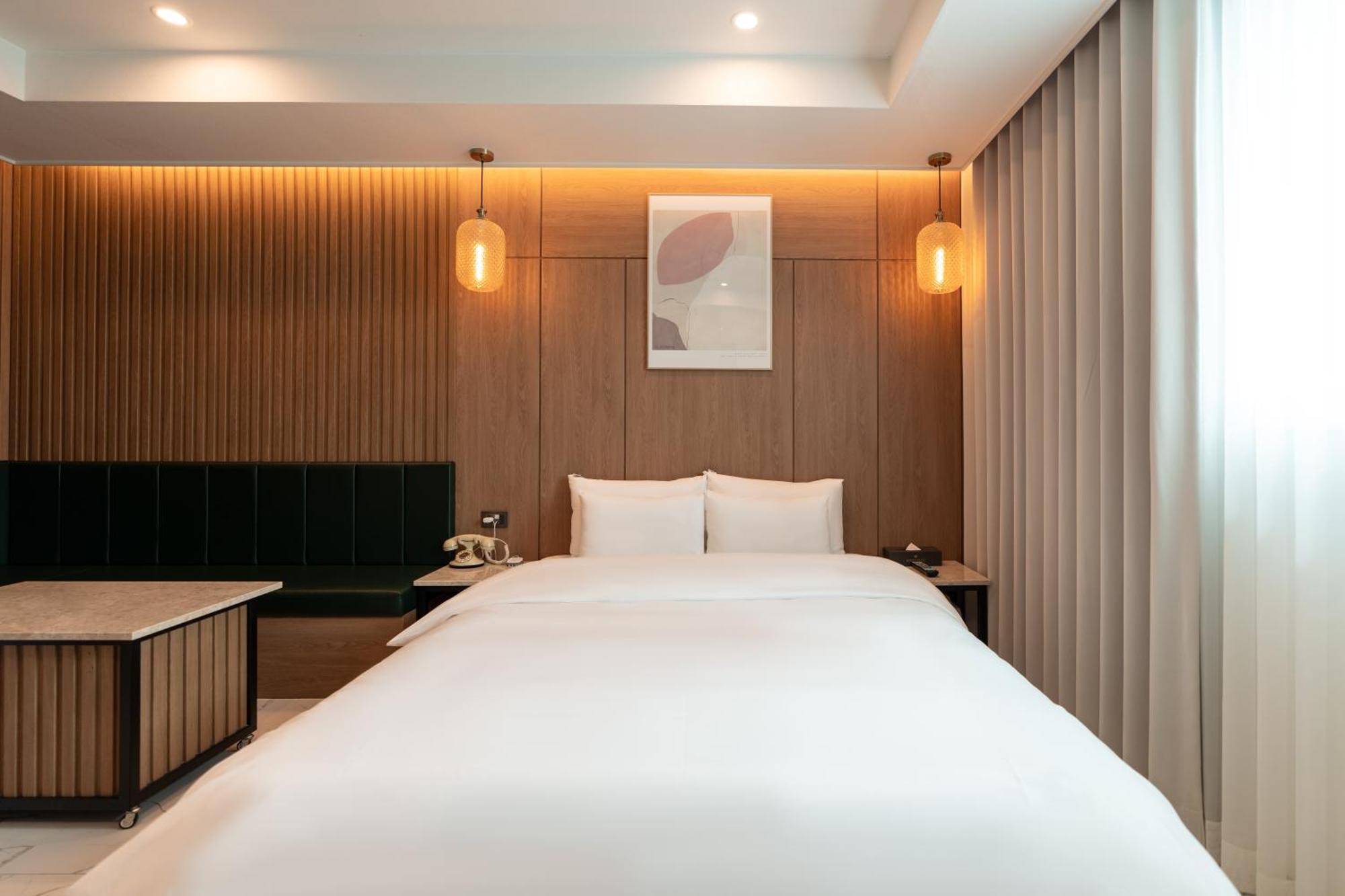 Jecheon Hound Hotel Chech'ŏn Buitenkant foto