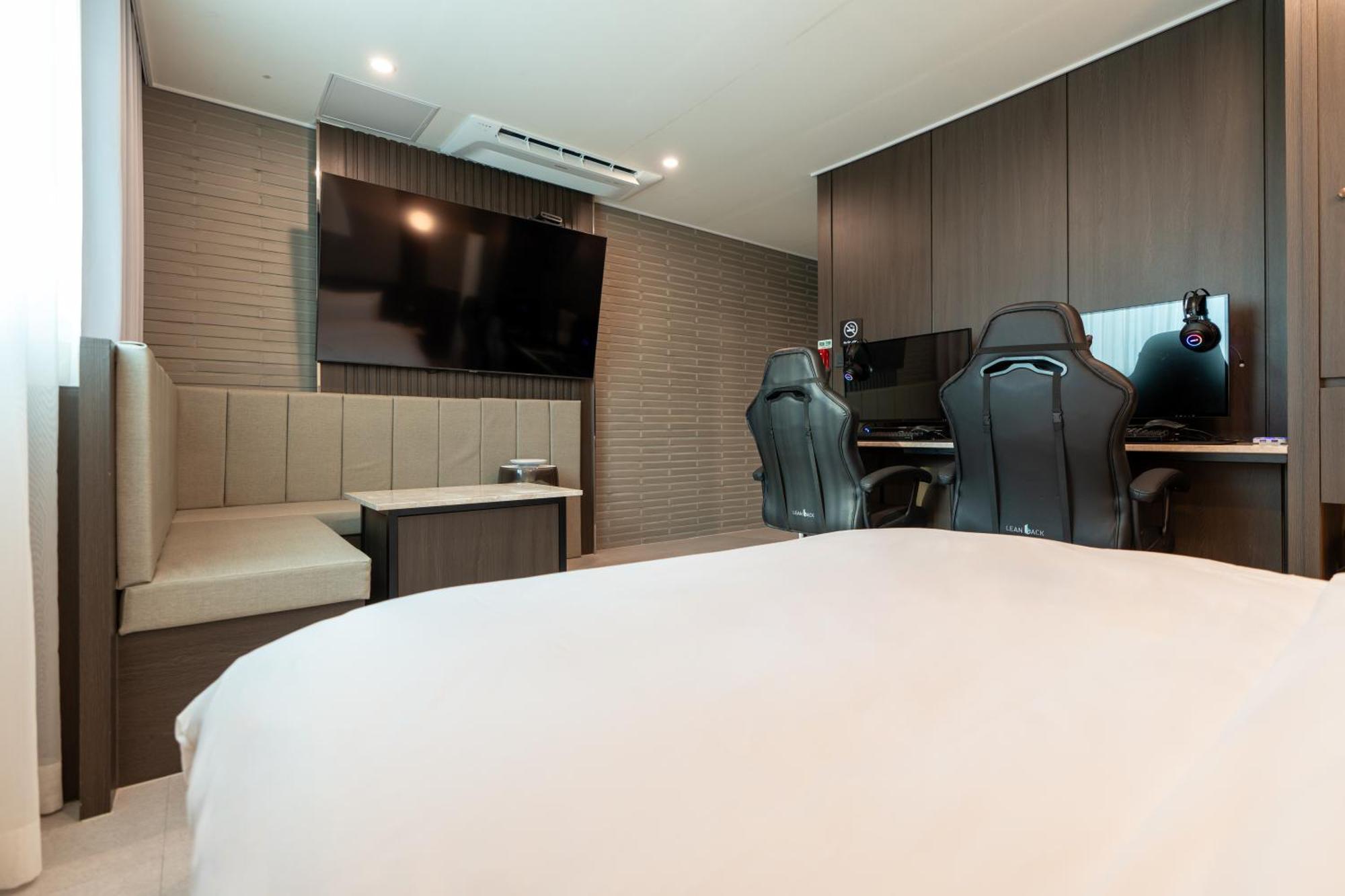 Jecheon Hound Hotel Chech'ŏn Buitenkant foto